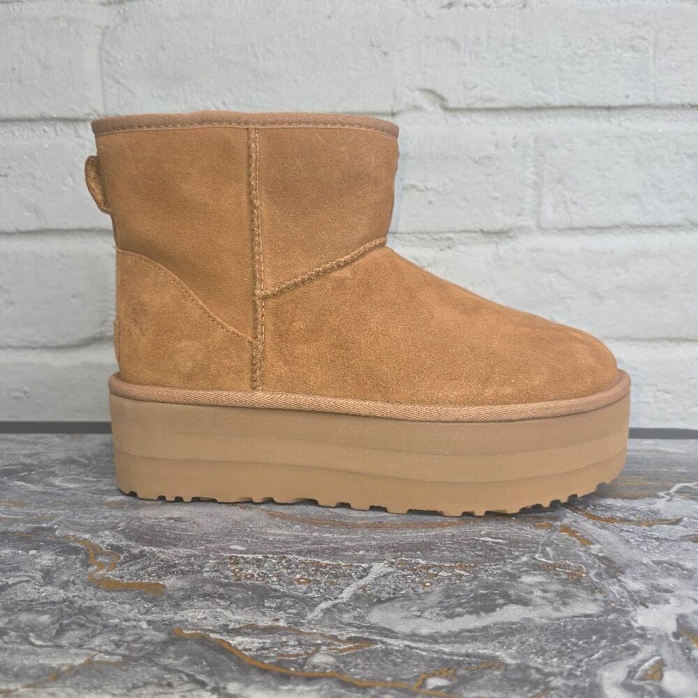UGG Classic Mini Platform Suede Boots Chestnut Size 9 New